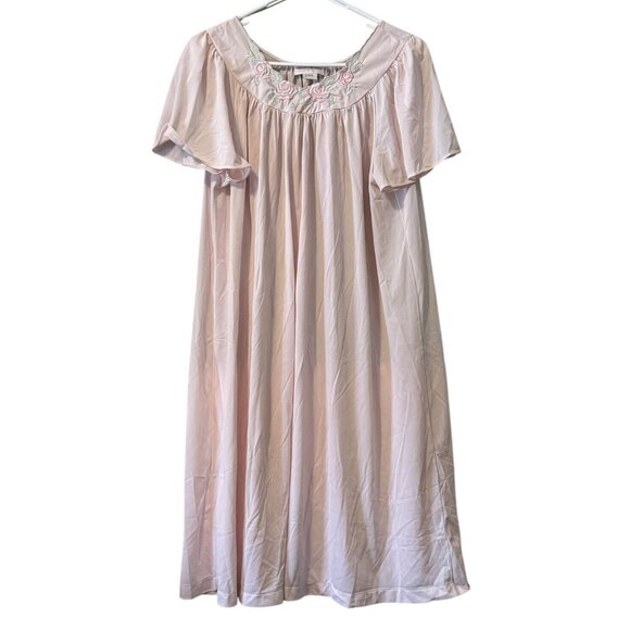 SHADOWLINE PINK NYLON NIGHTGOWN SIZE Medium‎ Embroidered Floral Lightweight - Picture 1 of 12